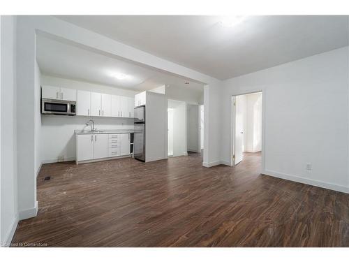 305 Cannon Street E, Hamilton, ON - Indoor Photo Showing Kitchen