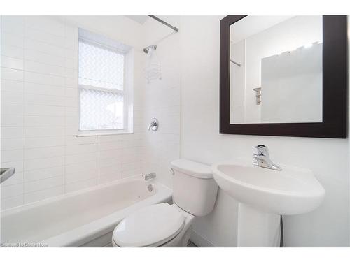 305 Cannon Street E, Hamilton, ON - Indoor Photo Showing Bathroom