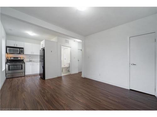 305 Cannon Street E, Hamilton, ON - Indoor Photo Showing Kitchen