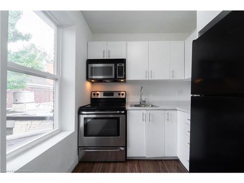 305 Cannon Street E, Hamilton, ON - Indoor Photo Showing Kitchen