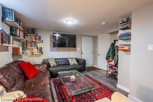 87 Hillview Street, Hamilton, ON - Indoor Photo Showing Living Room