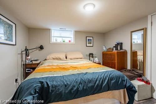 87 Hillview Street, Hamilton, ON - Indoor Photo Showing Bedroom