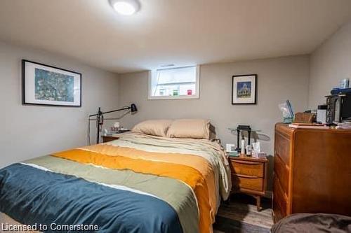 87 Hillview Street, Hamilton, ON - Indoor Photo Showing Bedroom