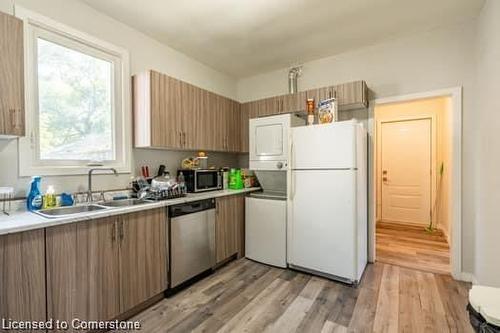 87 Hillview Street, Hamilton, ON - Indoor Photo Showing Kitchen With Double Sink