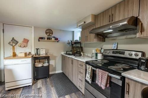 87 Hillview Street, Hamilton, ON - Indoor Photo Showing Kitchen