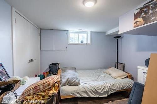 87 Hillview Street, Hamilton, ON - Indoor Photo Showing Bedroom