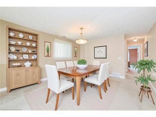 106 Portrush Court, Freelton, ON - Indoor Photo Showing Dining Room