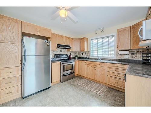 106 Portrush Court, Freelton, ON - Indoor Photo Showing Kitchen With Double Sink