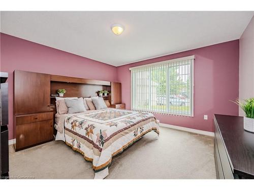 106 Portrush Court, Freelton, ON - Indoor Photo Showing Bedroom