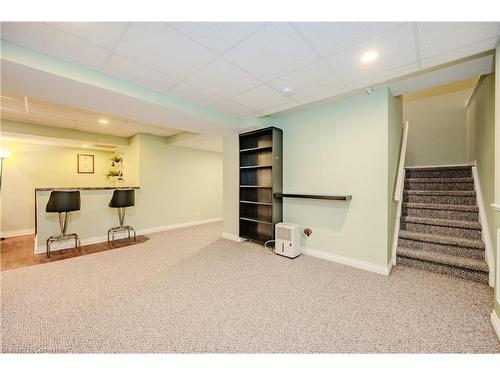 106 Portrush Court, Freelton, ON - Indoor Photo Showing Other Room