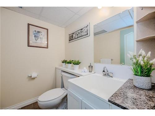 106 Portrush Court, Freelton, ON - Indoor Photo Showing Bathroom