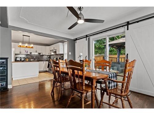 18 Irving Place, Hamilton, ON - Indoor Photo Showing Dining Room