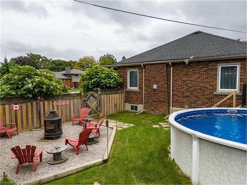 18 Irving Place, Hamilton, ON - Outdoor With Above Ground Pool