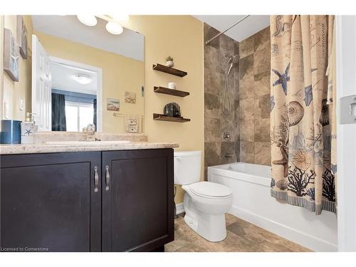 25-377 Glancaster Road, Ancaster, ON - Indoor Photo Showing Bathroom