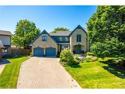 81 Flanders Drive  Waterdown, ON L8B 0G6