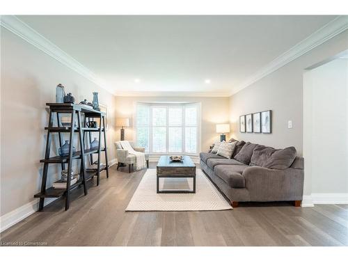 81 Flanders Drive, Waterdown, ON - Indoor Photo Showing Living Room