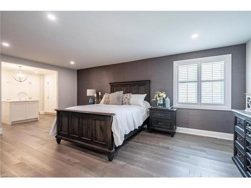 81 Flanders Drive, Waterdown, ON - Indoor Photo Showing Bedroom