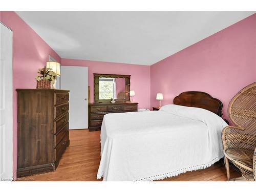 A11-25 Britten Close, Hamilton, ON - Indoor Photo Showing Bedroom