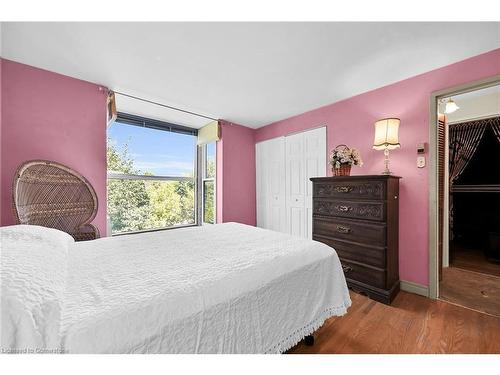 A11-25 Britten Close, Hamilton, ON - Indoor Photo Showing Bedroom