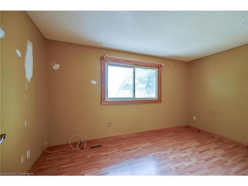 77 Elford Crescent, Hamilton, ON - Indoor Photo Showing Other Room