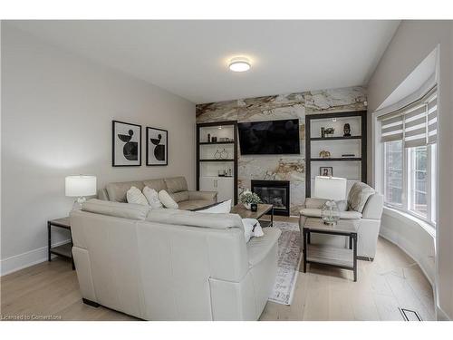 4176 Fuller Crescent, Burlington, ON - Indoor Photo Showing Living Room With Fireplace