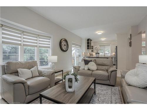 4176 Fuller Crescent, Burlington, ON - Indoor Photo Showing Living Room