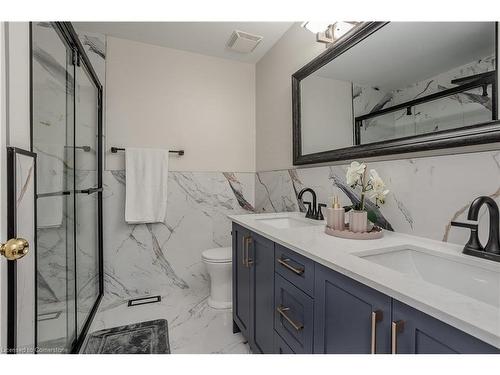 4176 Fuller Crescent, Burlington, ON - Indoor Photo Showing Bathroom