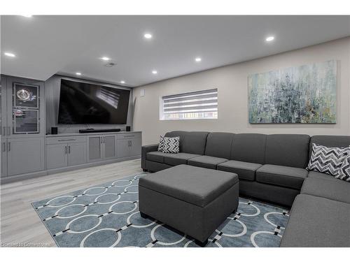 4176 Fuller Crescent, Burlington, ON - Indoor Photo Showing Living Room