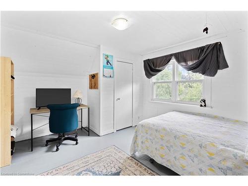 232 West 19Th Street, Hamilton, ON - Indoor Photo Showing Bedroom