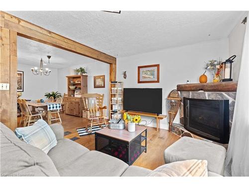 232 West 19Th Street, Hamilton, ON - Indoor Photo Showing Living Room With Fireplace