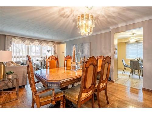 5061 University Avenue, Niagara Falls, ON - Indoor Photo Showing Dining Room