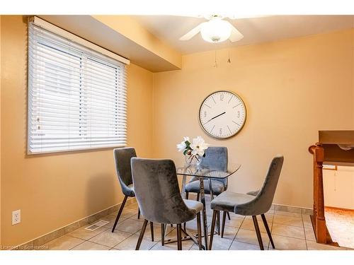 5061 University Avenue, Niagara Falls, ON - Indoor Photo Showing Dining Room