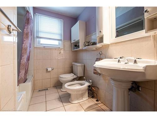 5061 University Avenue, Niagara Falls, ON - Indoor Photo Showing Bathroom