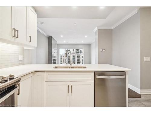 403-1878 Gordon Street, Guelph, ON - Indoor Photo Showing Kitchen With Double Sink With Upgraded Kitchen