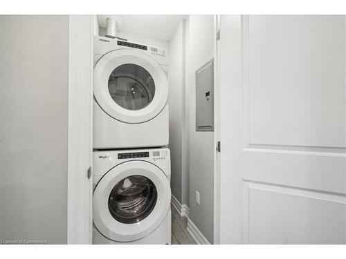 403-1878 Gordon Street, Guelph, ON - Indoor Photo Showing Laundry Room