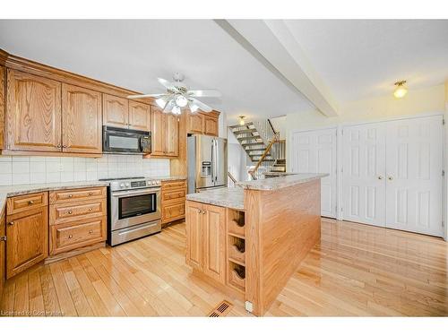 2358 Cavendish Drive, Burlington, ON - Indoor Photo Showing Kitchen