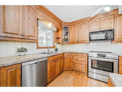 2358 Cavendish Drive, Burlington, ON - Indoor Photo Showing Kitchen With Double Sink