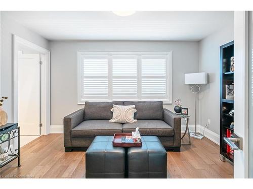 507 Mississauga Street, Niagara-On-The-Lake, ON - Indoor Photo Showing Living Room