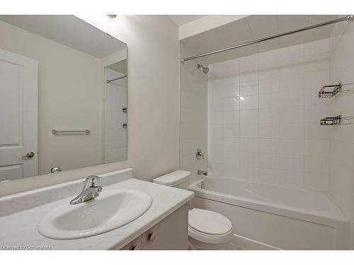 16-40 Zinfandel Drive, Stoney Creek, ON - Indoor Photo Showing Bathroom