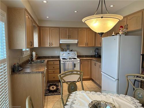 503 Simcoe Road, Bradford, ON - Indoor Photo Showing Kitchen With Double Sink