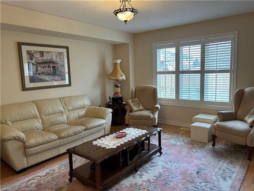 503 Simcoe Road, Bradford, ON - Indoor Photo Showing Living Room