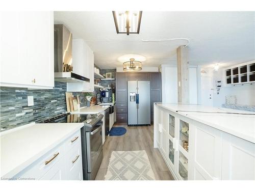 614-500 Green Road, Stoney Creek, ON - Indoor Photo Showing Kitchen