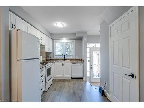 9-1328 Upper Sherman Avenue, Hamilton, ON - Indoor Photo Showing Kitchen With Double Sink