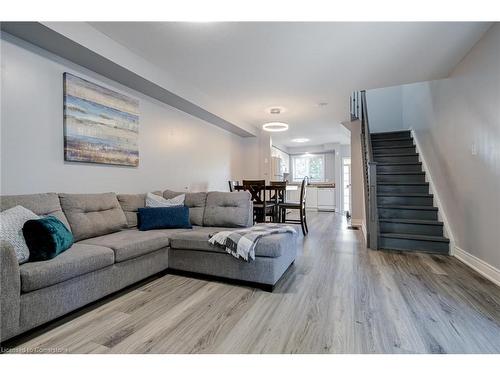 9-1328 Upper Sherman Avenue, Hamilton, ON - Indoor Photo Showing Living Room