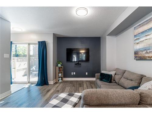 9-1328 Upper Sherman Avenue, Hamilton, ON - Indoor Photo Showing Living Room