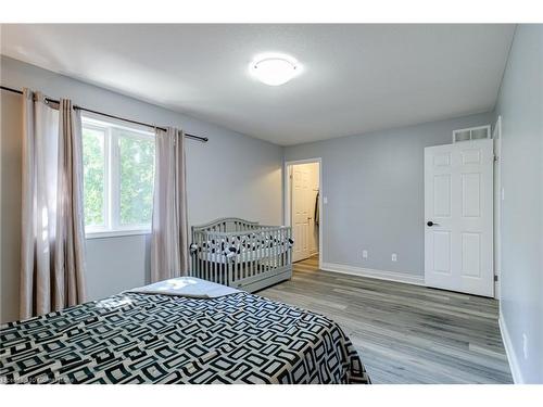 9-1328 Upper Sherman Avenue, Hamilton, ON - Indoor Photo Showing Bedroom