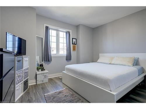 9-1328 Upper Sherman Avenue, Hamilton, ON - Indoor Photo Showing Bedroom