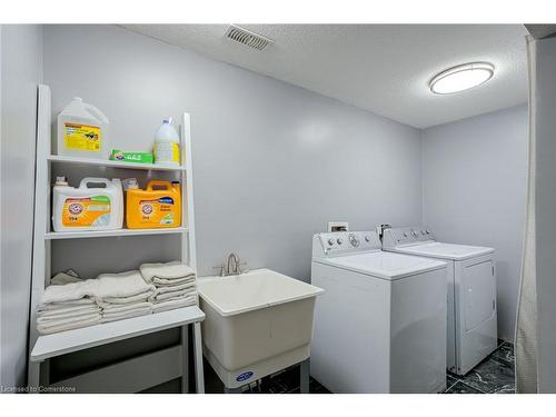 9-1328 Upper Sherman Avenue, Hamilton, ON - Indoor Photo Showing Laundry Room