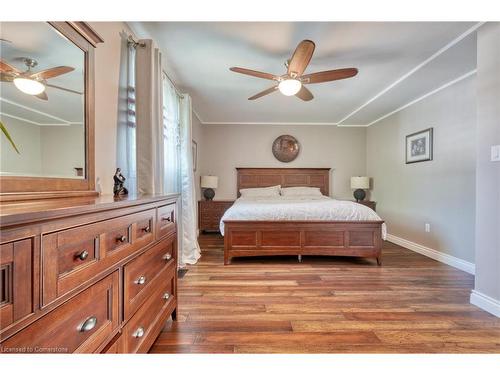 25 Cork Crescent, Brantford, ON - Indoor Photo Showing Bedroom