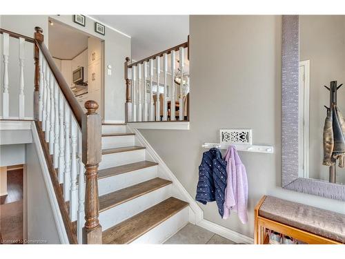 25 Cork Crescent, Brantford, ON - Indoor Photo Showing Other Room